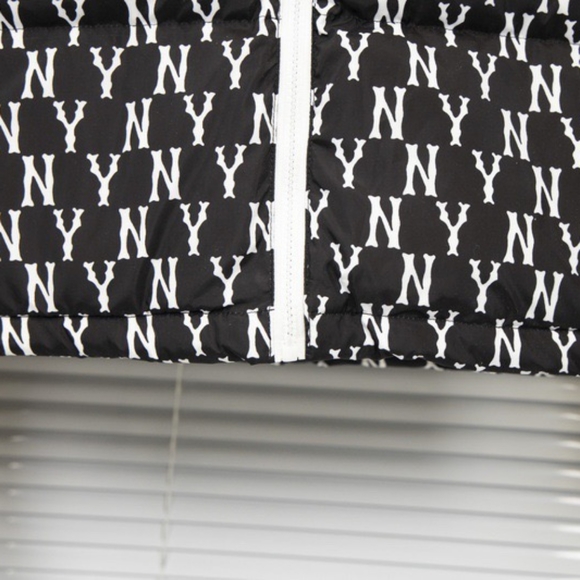 👄👄👄MLB New York Yankees never had to say much - Picture 4 of 6